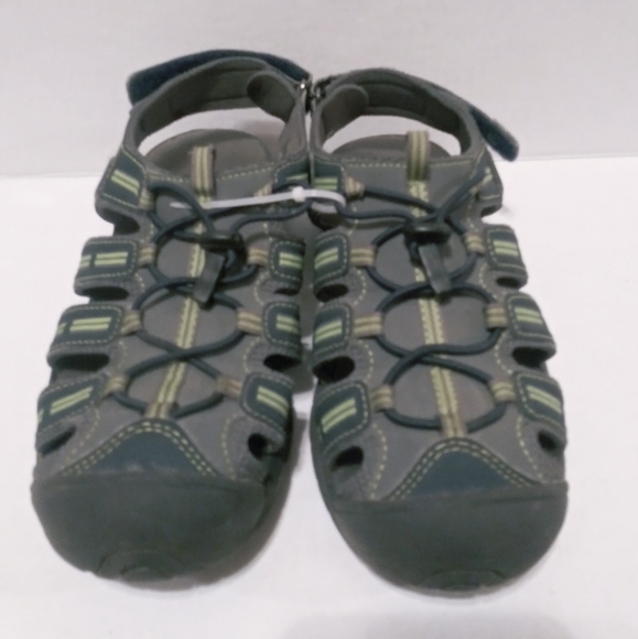 size 3 water shoes